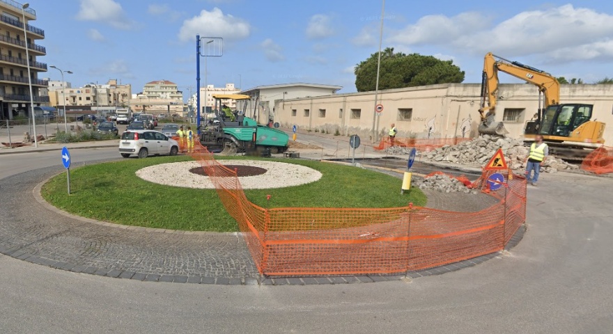Rotatoria via barracu chiusa venerdi' 23 giugno 2023 Rotatoria via barracu chiusa venerdi' 23 giugno 2023